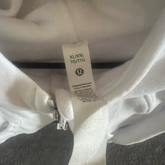 Women’s LuLuLemon Half-Zip Scuba SIZE XL-XXL. - Picture 3 of 4